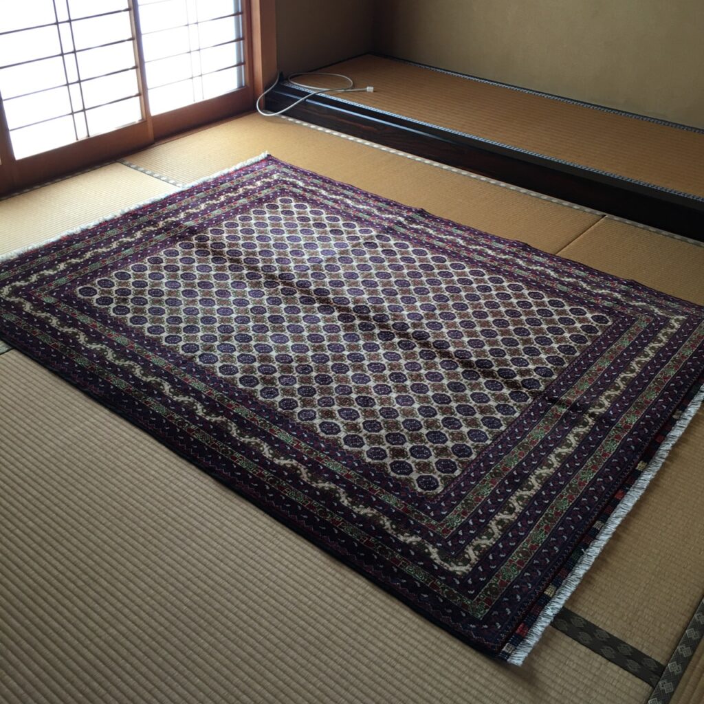 日本初登場新色！モカべージュのアフガン絨毯ホジャロシュナイ 